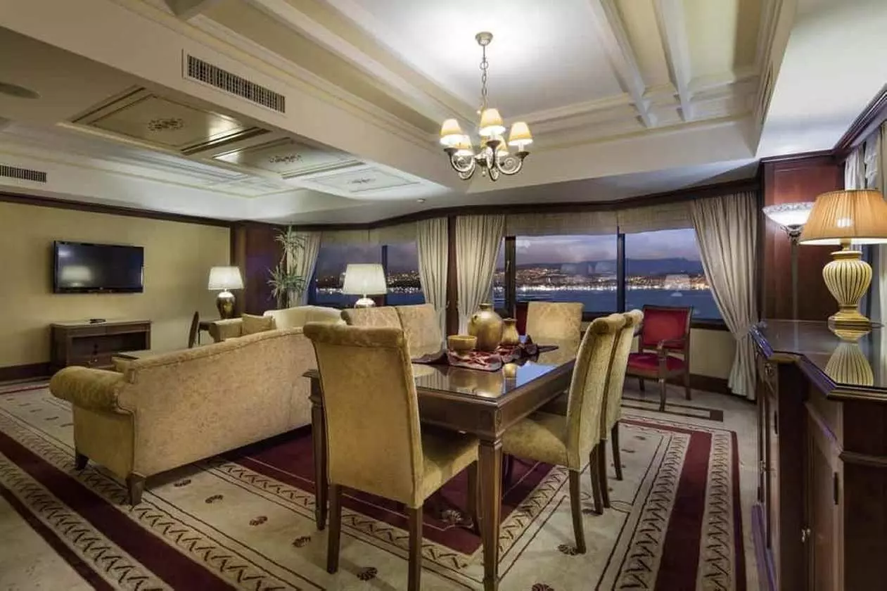 hilton_shabaviz (23).jpg